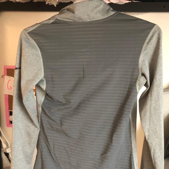Nike grey pullover - Picture 2 of 2